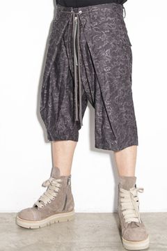 品の良いペイズリー柄