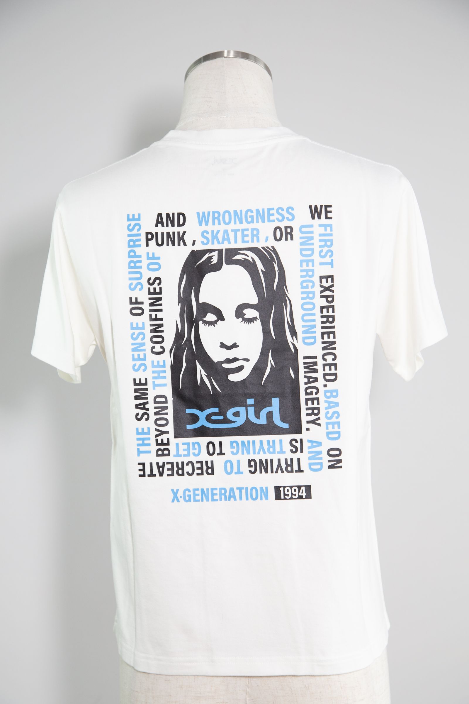 MESSAGE BOX FRAMED FACE S/S TEE / ホワイト