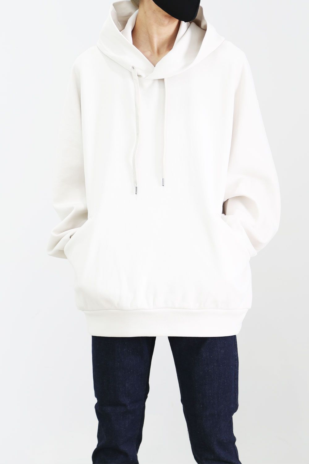 ATTACHMENT - C/PE DOUBLE KNIT OVERSIZED HOODIE / オフ