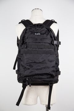 【人気定番商品】MILLS LOGO ADVENTURE BACKPACK / マルチ