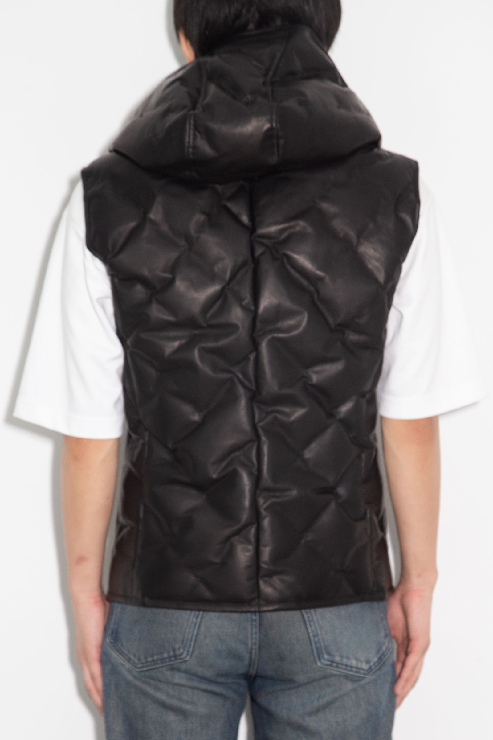 MONOCHROME LUXURY STEER 0.6mm “POLISH WHITE GOOSE DOWN” VEST / ブラック