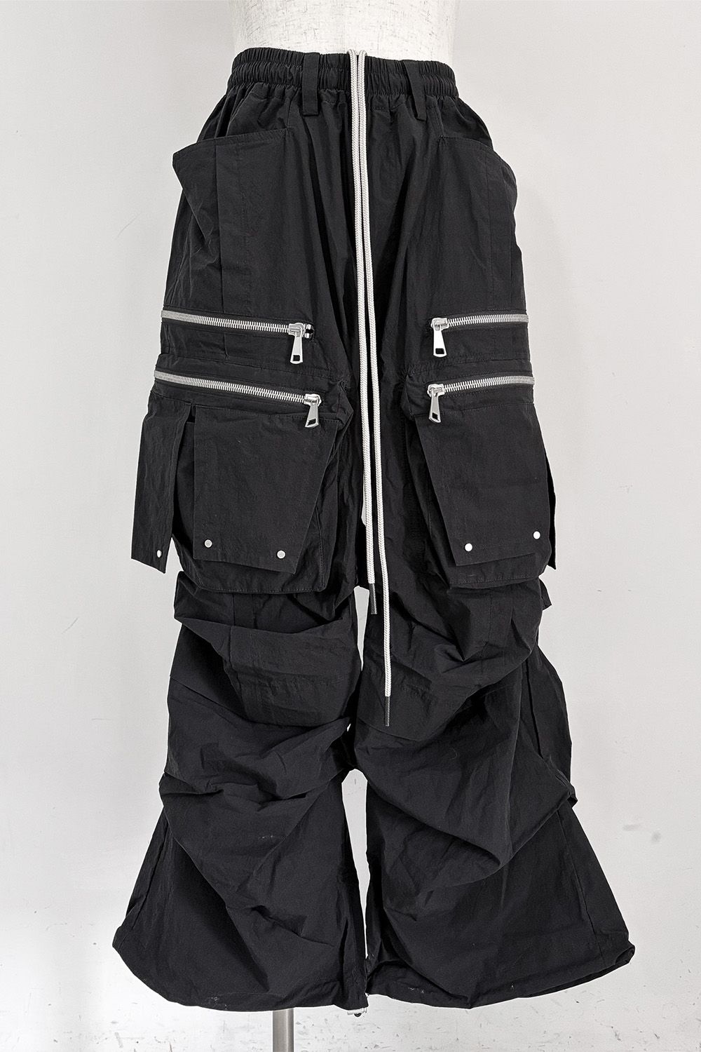 CARGO TUCK WIDE / ブラック