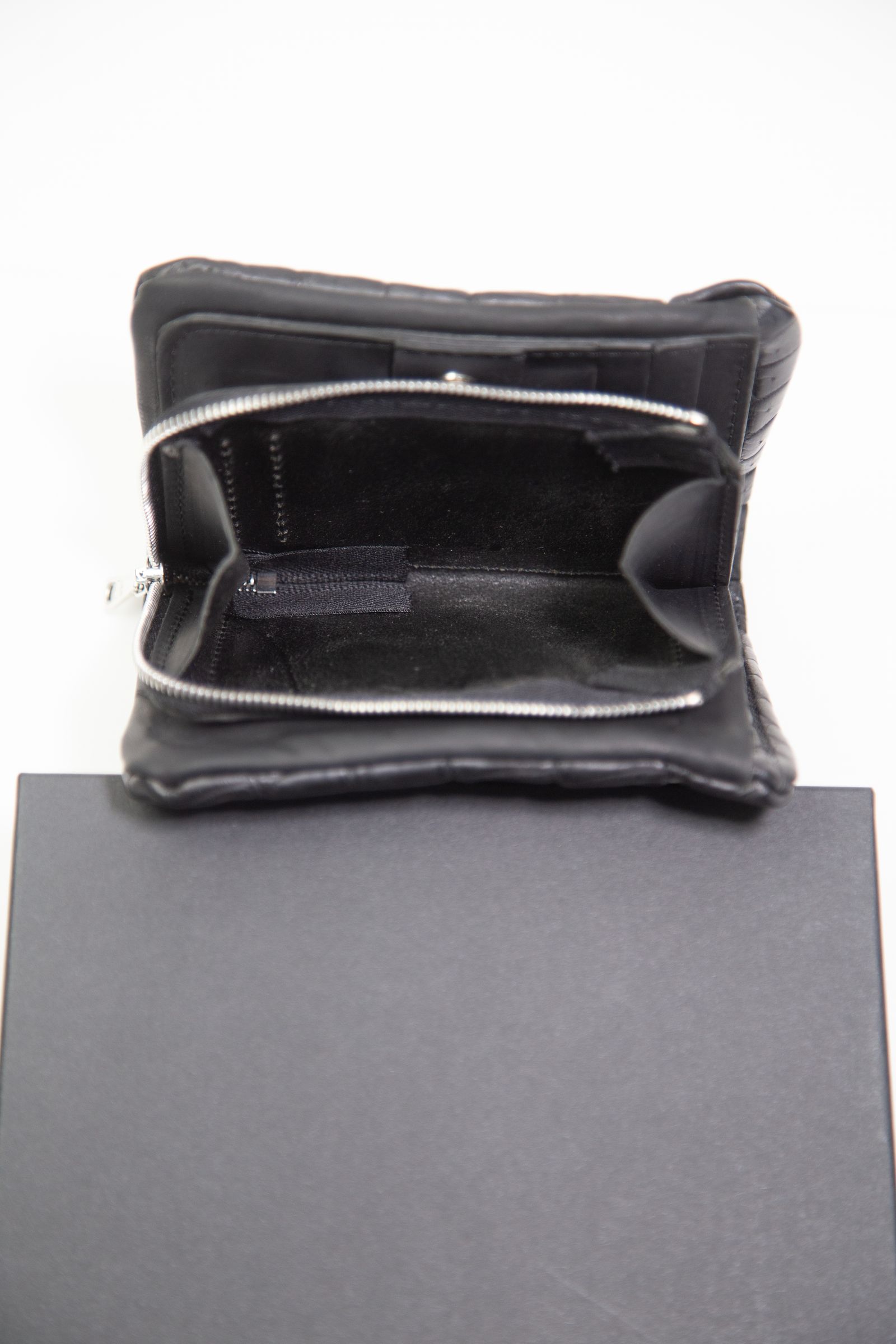 クロコ 札入れ 二つ折り袋縫いウォレット / ブラック