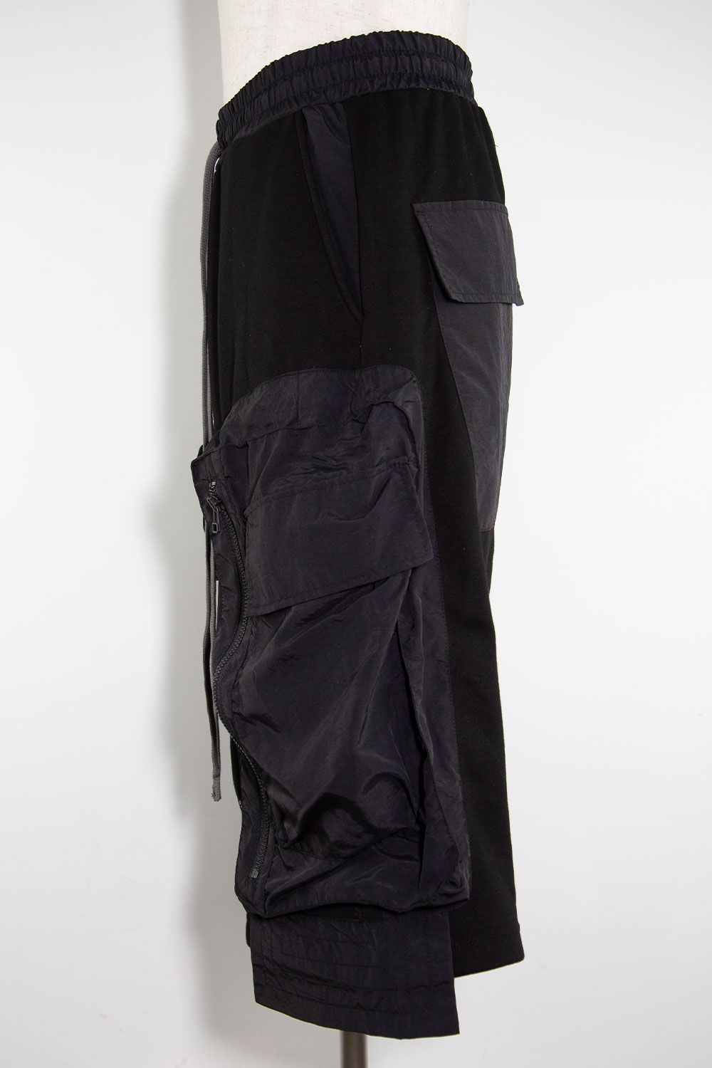 ナイロンコンビボンバーヒートショーツ / Nylon×Bomber Heat Shorts / ブラック