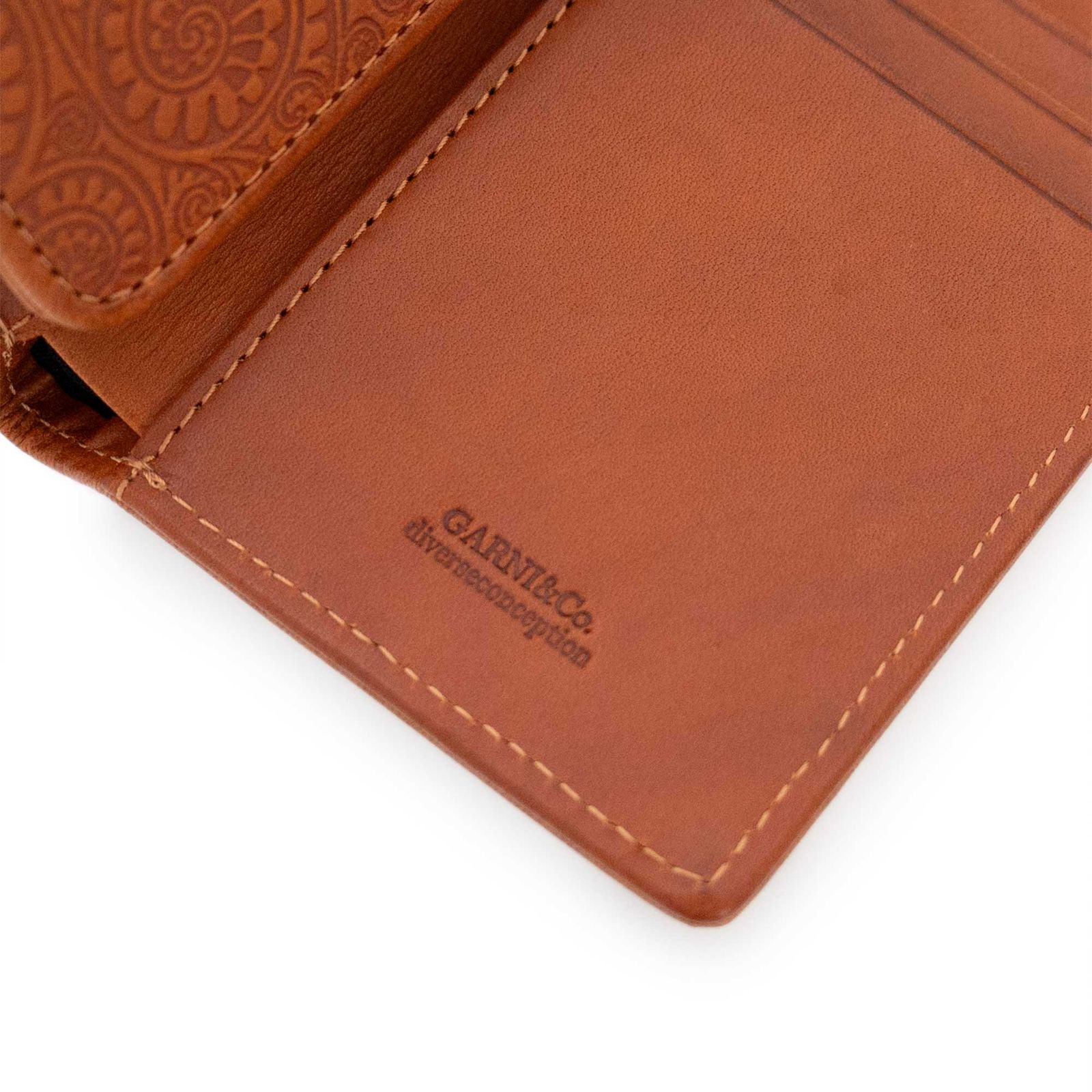 GARNI - Vine Pattern Three Fold Wallet / ブラウン | Tempt