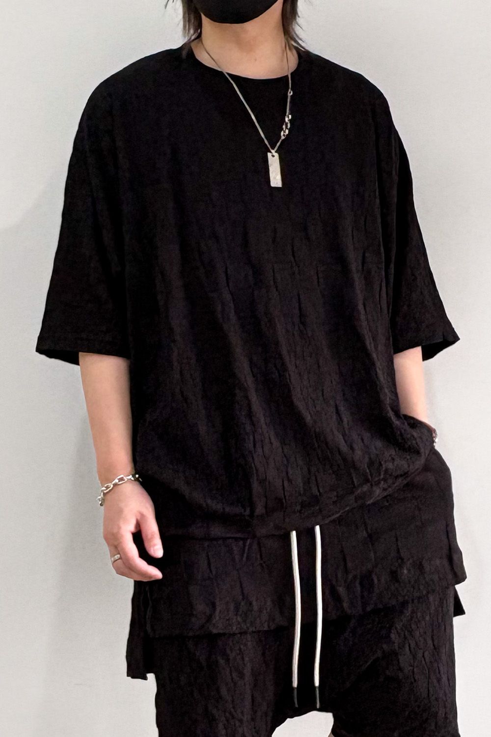 GRADIENT PLAID PATTERN DOLMAN TEE / ブラック
