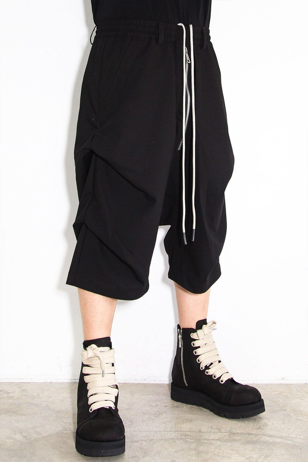 [ラスト1点 サイズ1] サマーウールタックショーツ / Summer Wool Tuck Shorts / ブラック / ag-11020-2