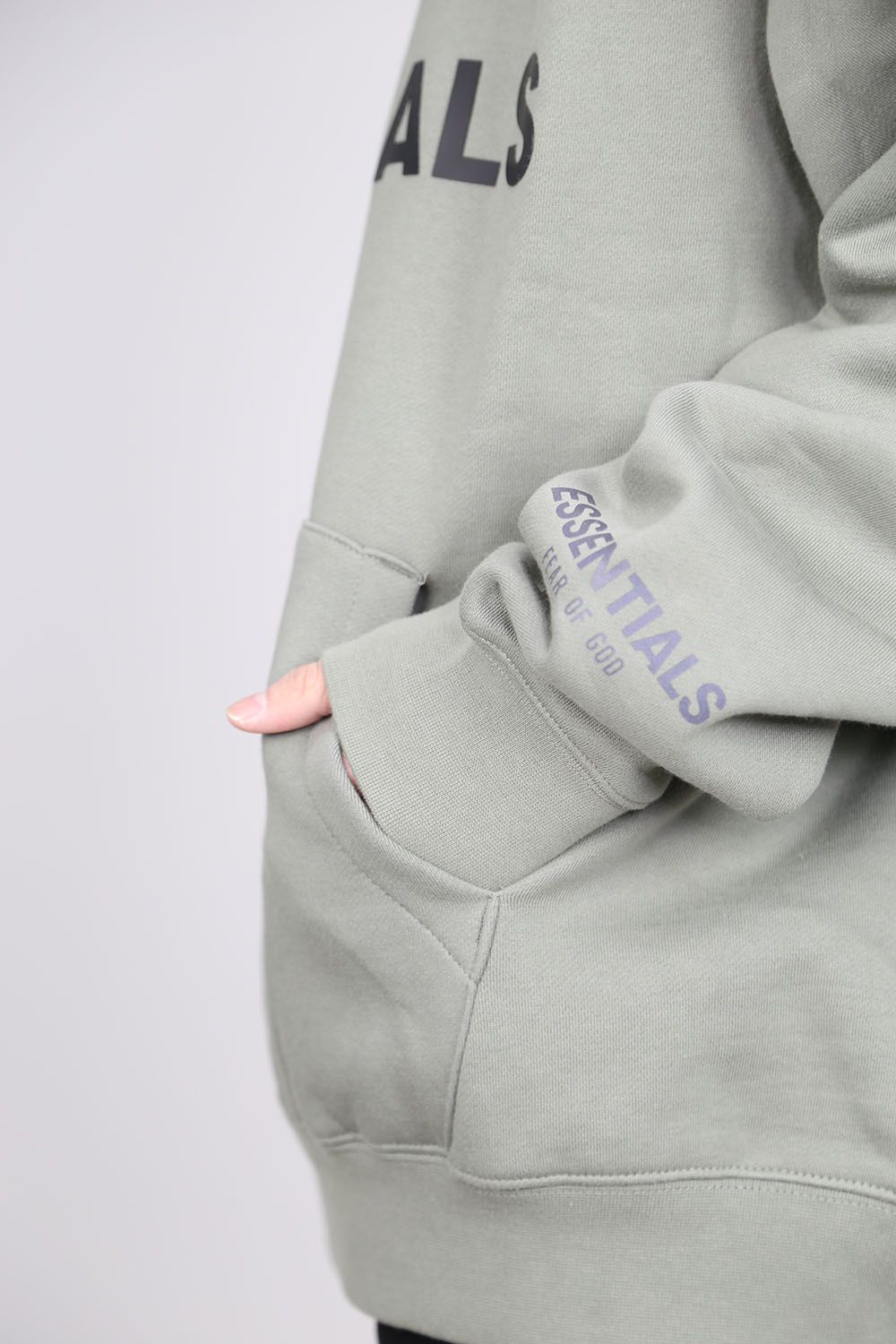 FOG ESSENTIALS - FRONT LOGO HOODIE / セージ | Tempt