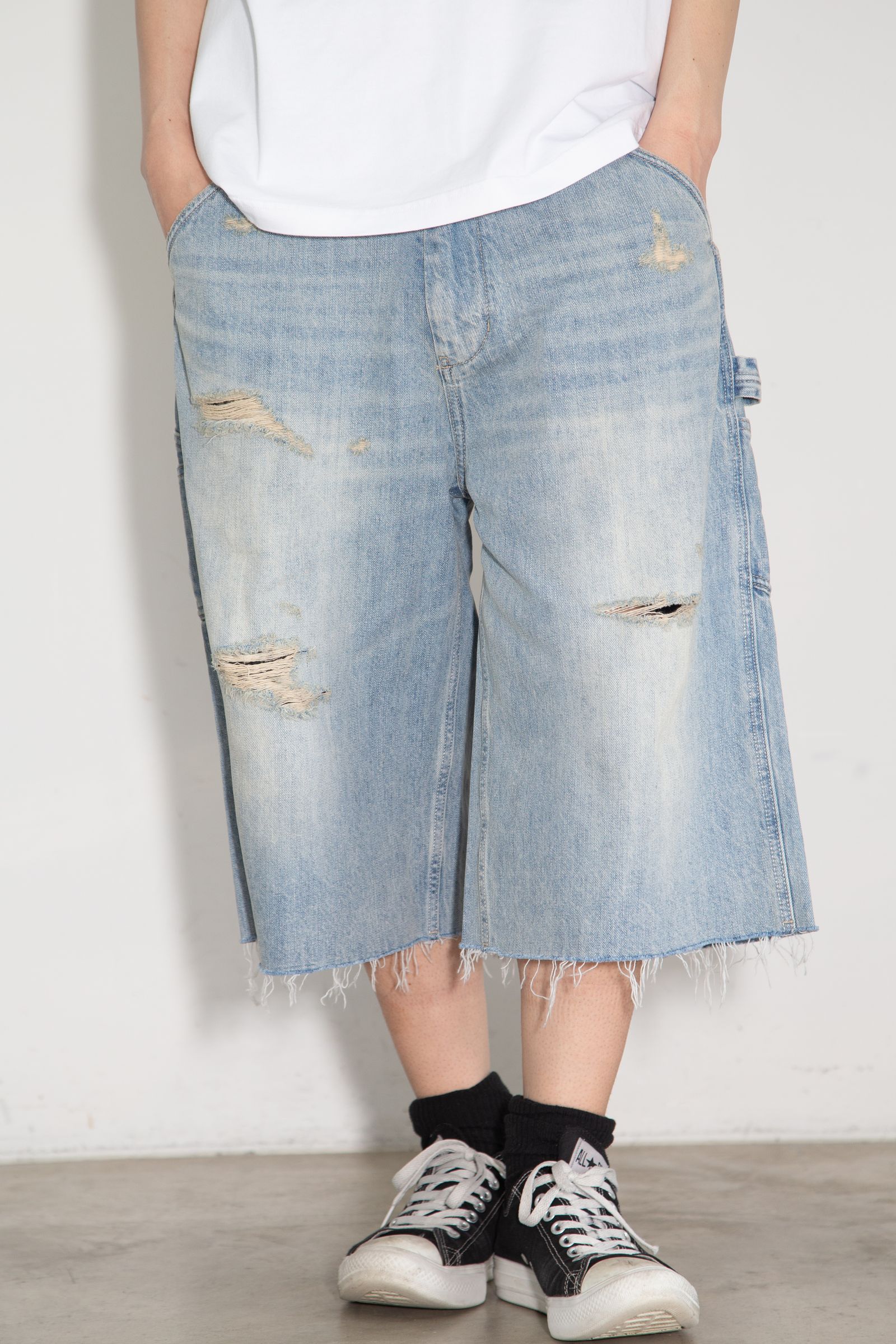 DAMAGED DENIM BUGGY SHORTS / ブルー