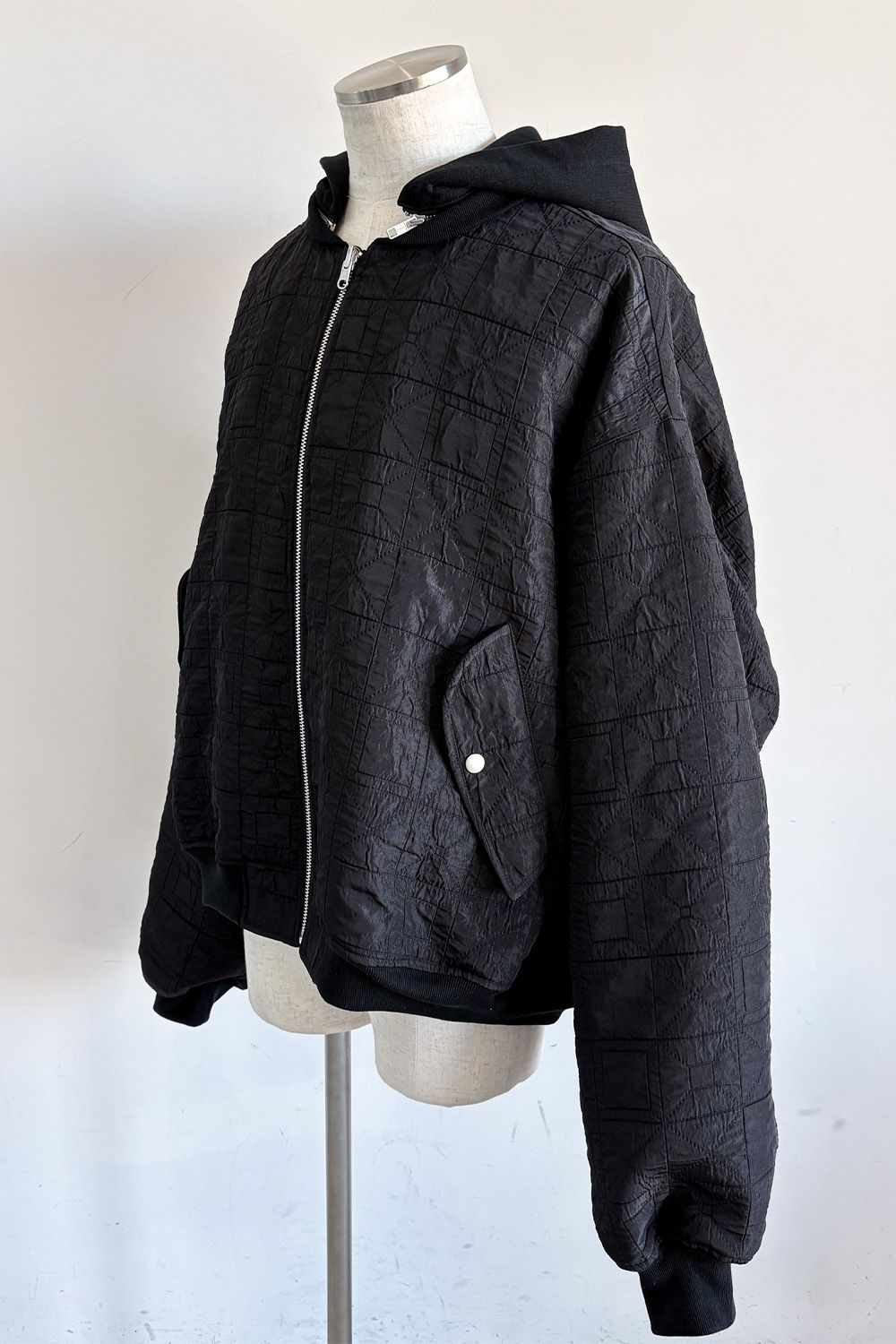 ジャンボMA-1フーディーブルゾン / JUMBO HOODED MA-1 BLOUSON / ブラック