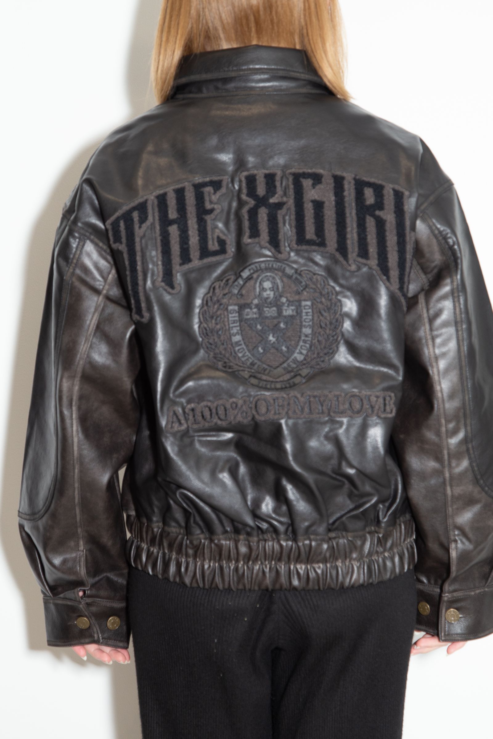 FAUX LEATHER LOGO PATCH JACKET / ブラック