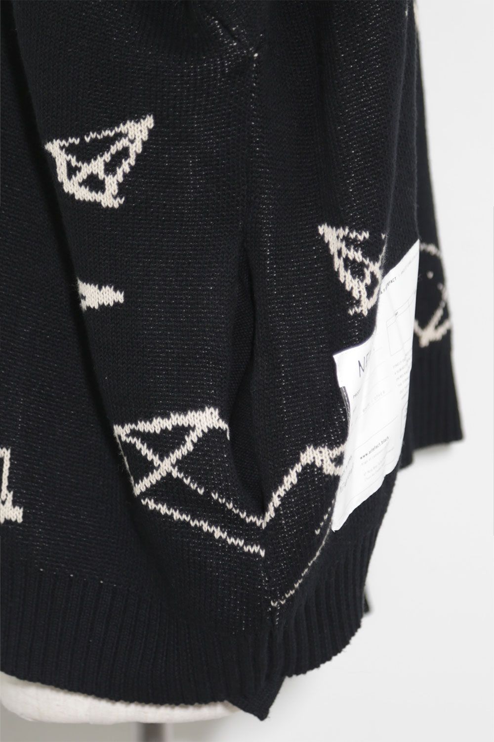 ピラミッド模様オーバーサイズカーディガン / Pyra Pattern Knit Cardigan / ブラック×アイボリー / ag-8010-2