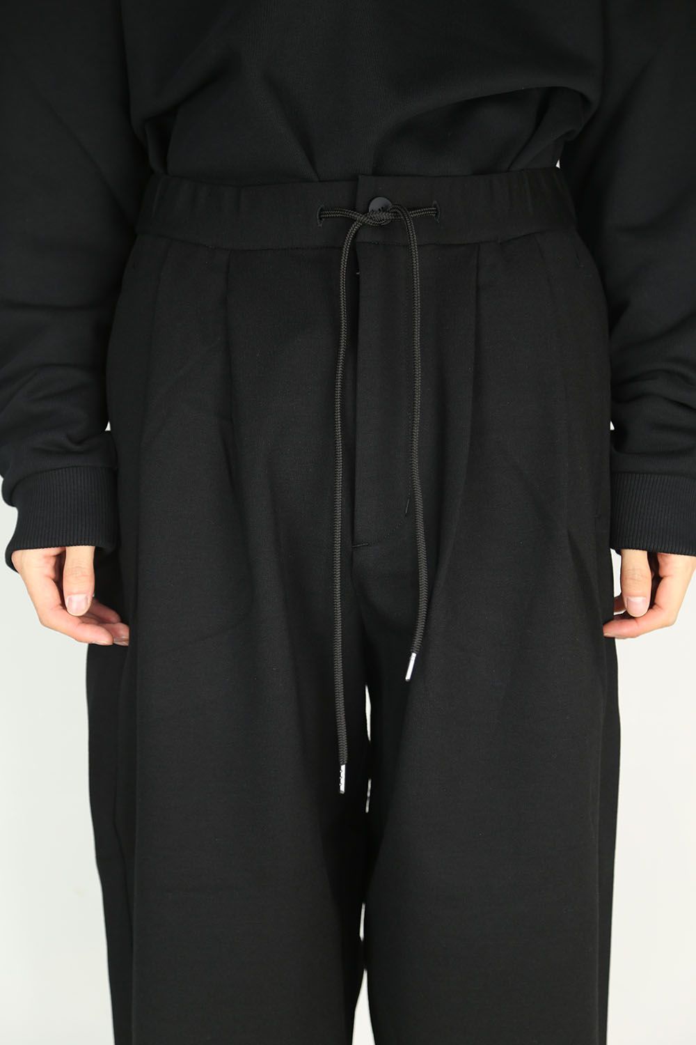ATTACHMENT - PONTE JERSEY TWO PLEATS TAPERED FIT EASY PANTS