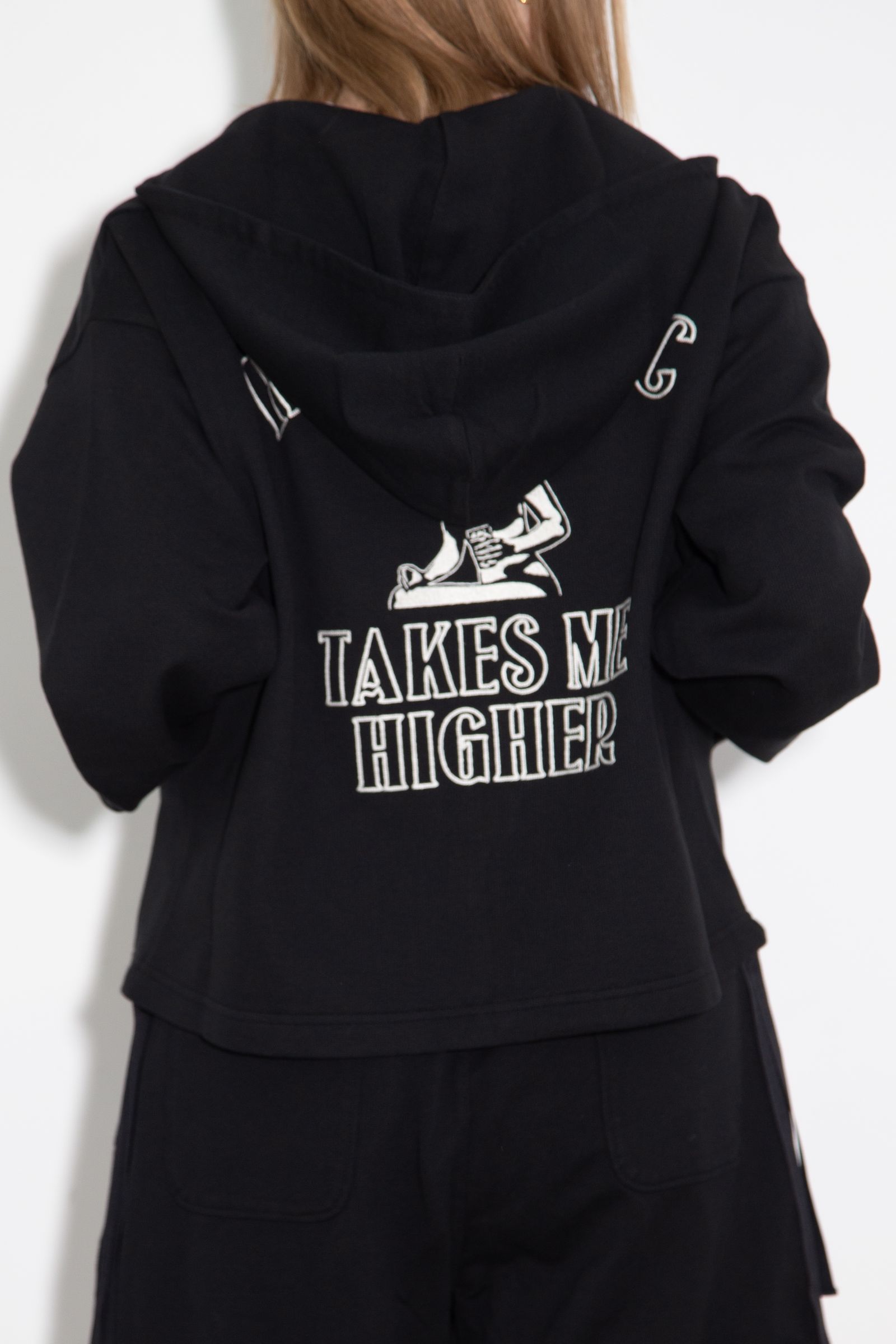 【セットアップ】TAKES ME HIGHER刺繍 パーカー、HYSTERIC刺繍 ショートパンツ / ブラック