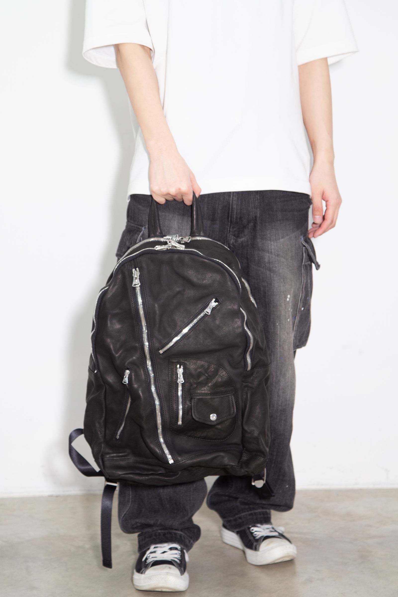JAPAN CALF GARMENT-WASH RIDERS BACKPACK / ブラック