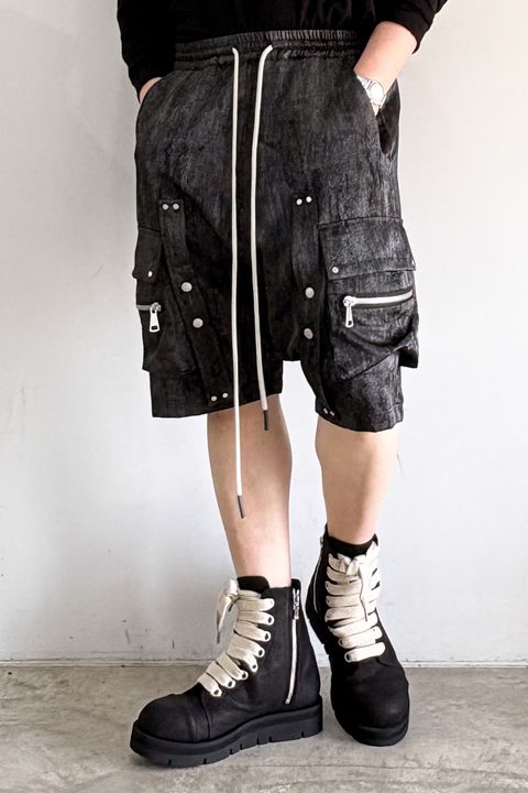 CARGO SHORTS / ブラック