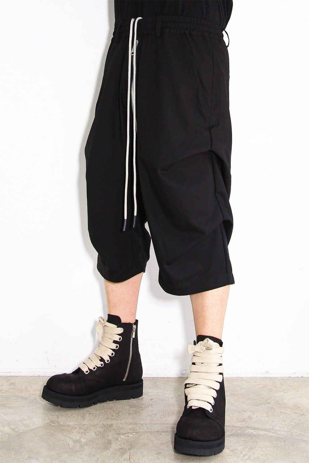 [ラスト1点 サイズ1] サマーウールタックショーツ / Summer Wool Tuck Shorts / ブラック / ag-11020-2