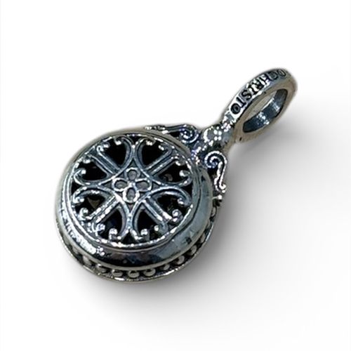 Roxanna Round Pendant in Sterling Silver / GP048