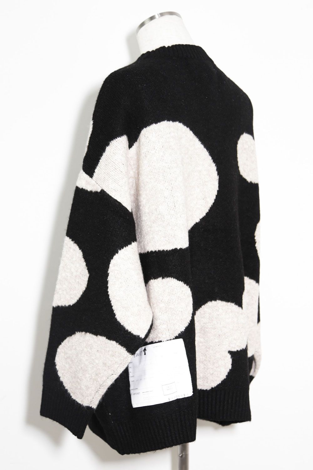 ドット模様オーバーサイズカーディガン / Polka Pattern Knit Cardigan / ブラック×ベージュ / ag-8010