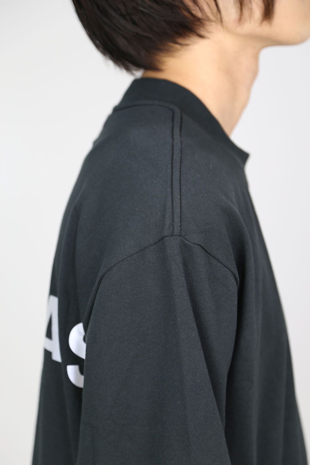 REFLECTOR LOGO L/S TEE / ブラック