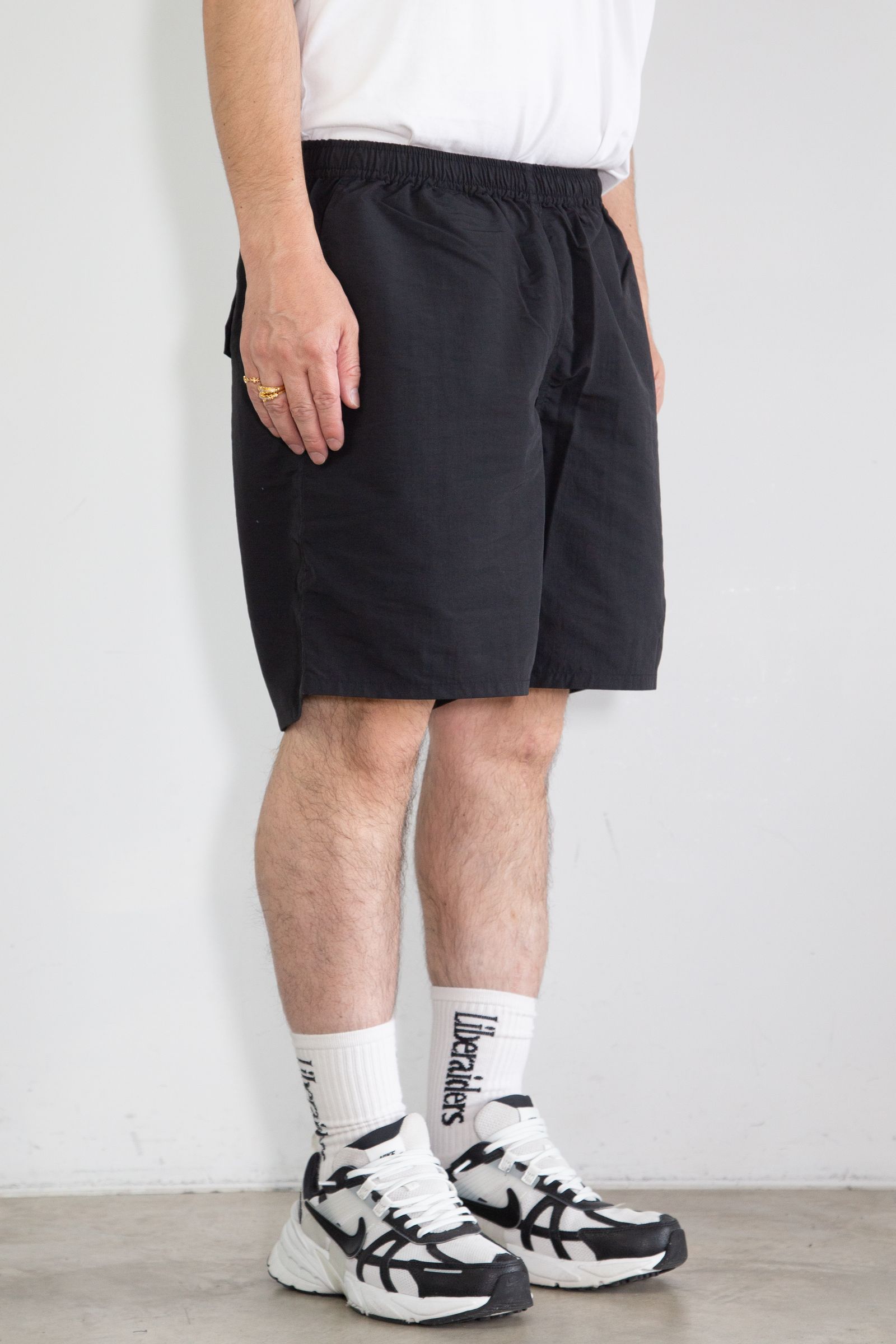 RUNNING DOG SHORTS / ブラック