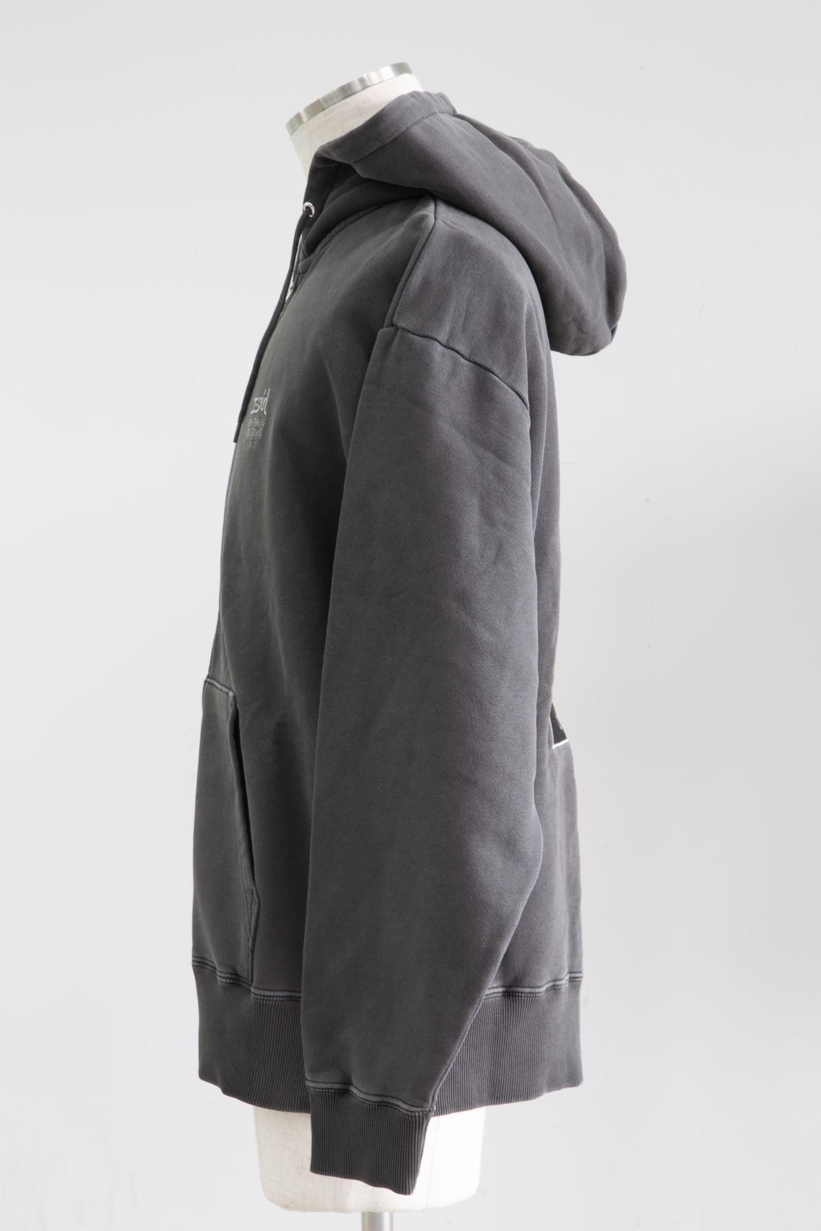 MESSAGE AND FACE FADED ZIP UP SWEAT HOODIE / ブラック