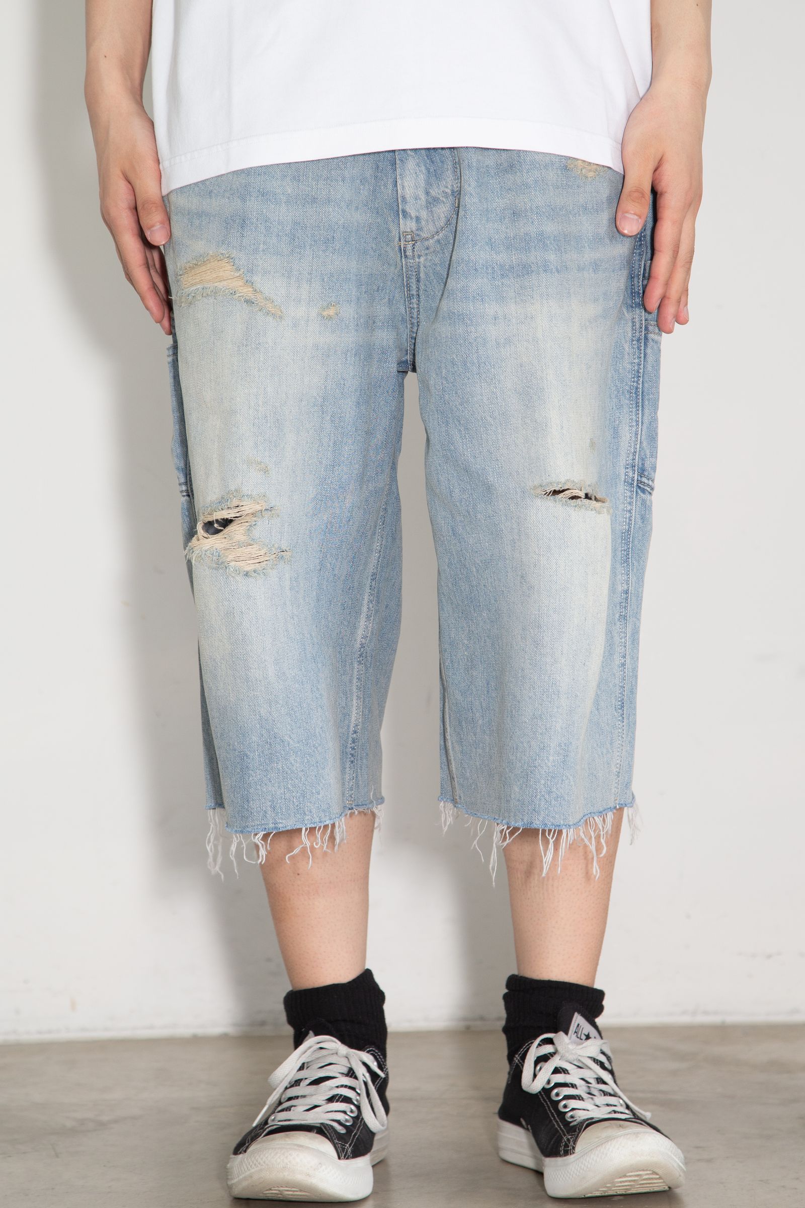 DAMAGED DENIM BUGGY SHORTS / ブルー