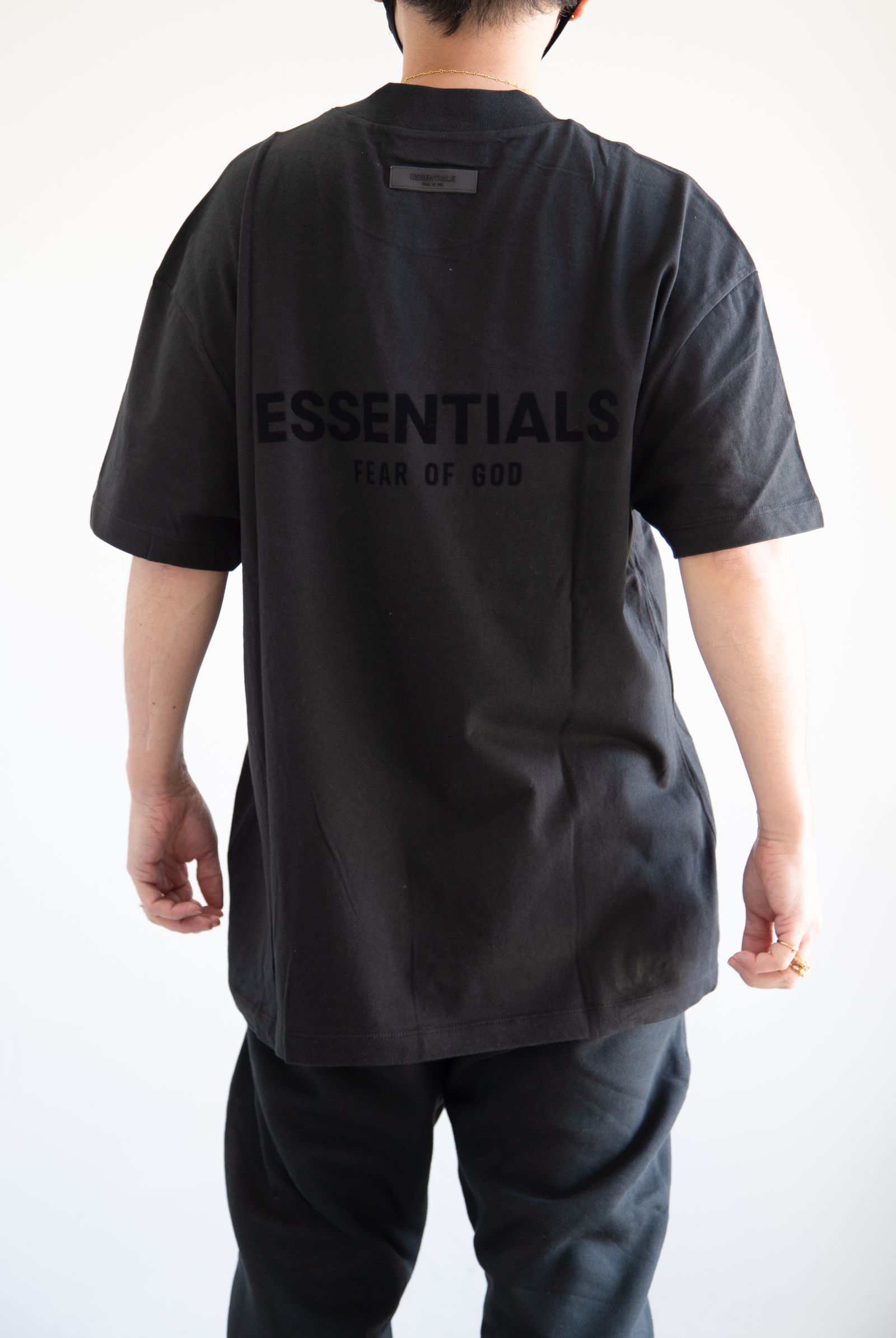 【純正在庫】Essentials ブラック ロゴ T シャツ Tシャツ/カットソー(半袖/袖なし)