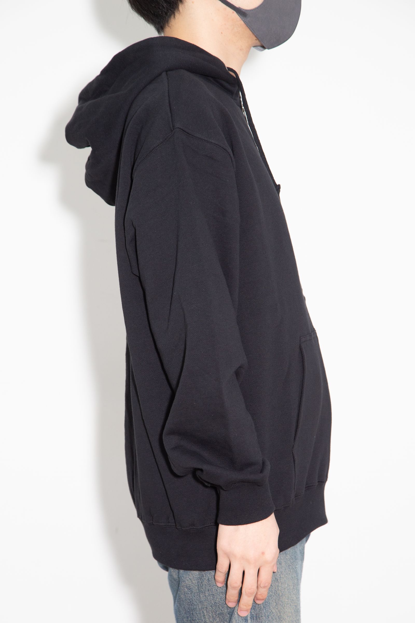 OG BOX ZIP UP HOODIE / ブラック