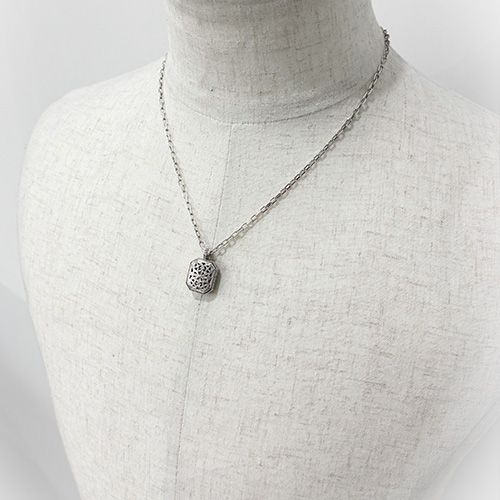 Garden Shadows Polygon Pendant in Sterling Silver / GP047