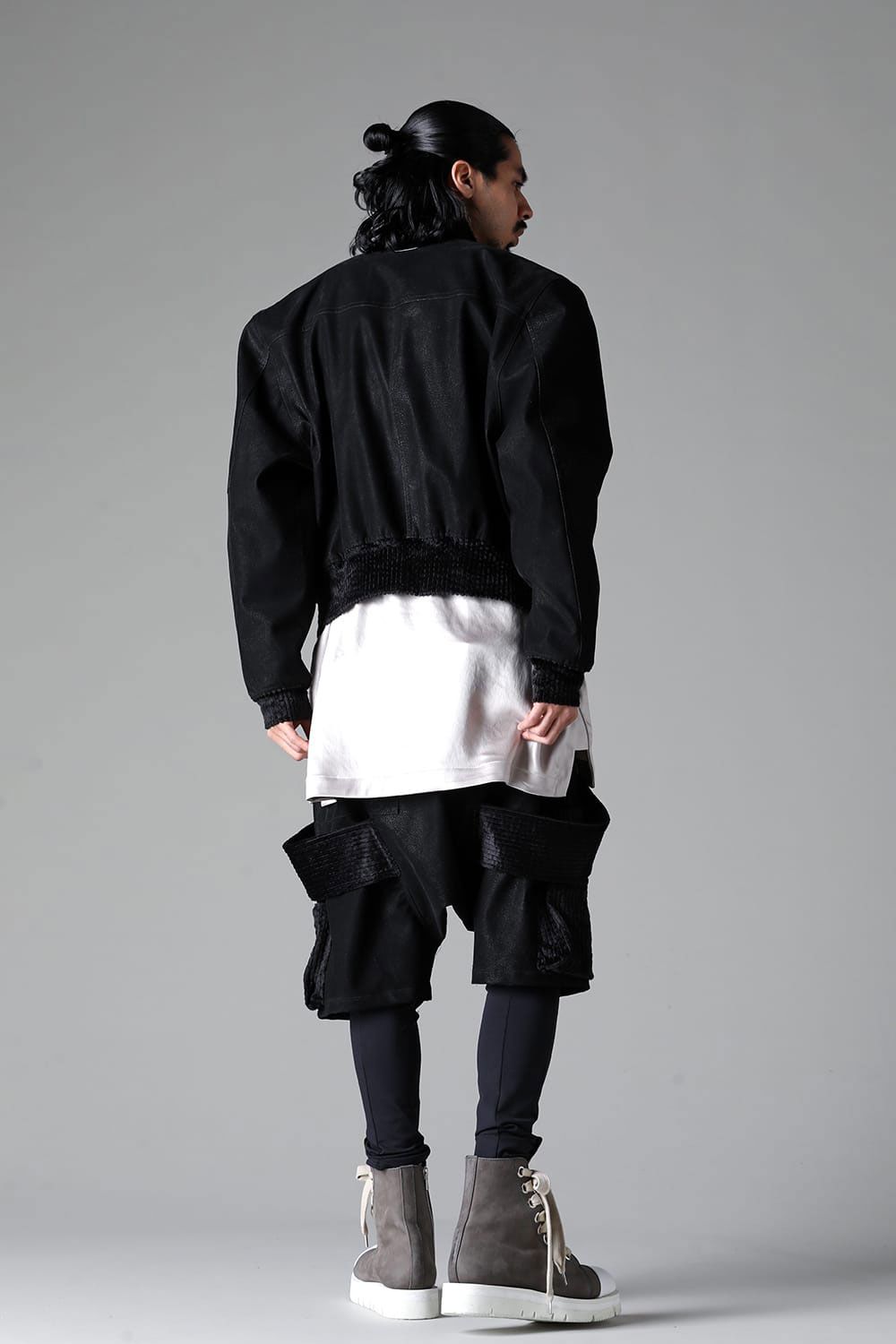 BELT CARGO SHORTS / ブラック