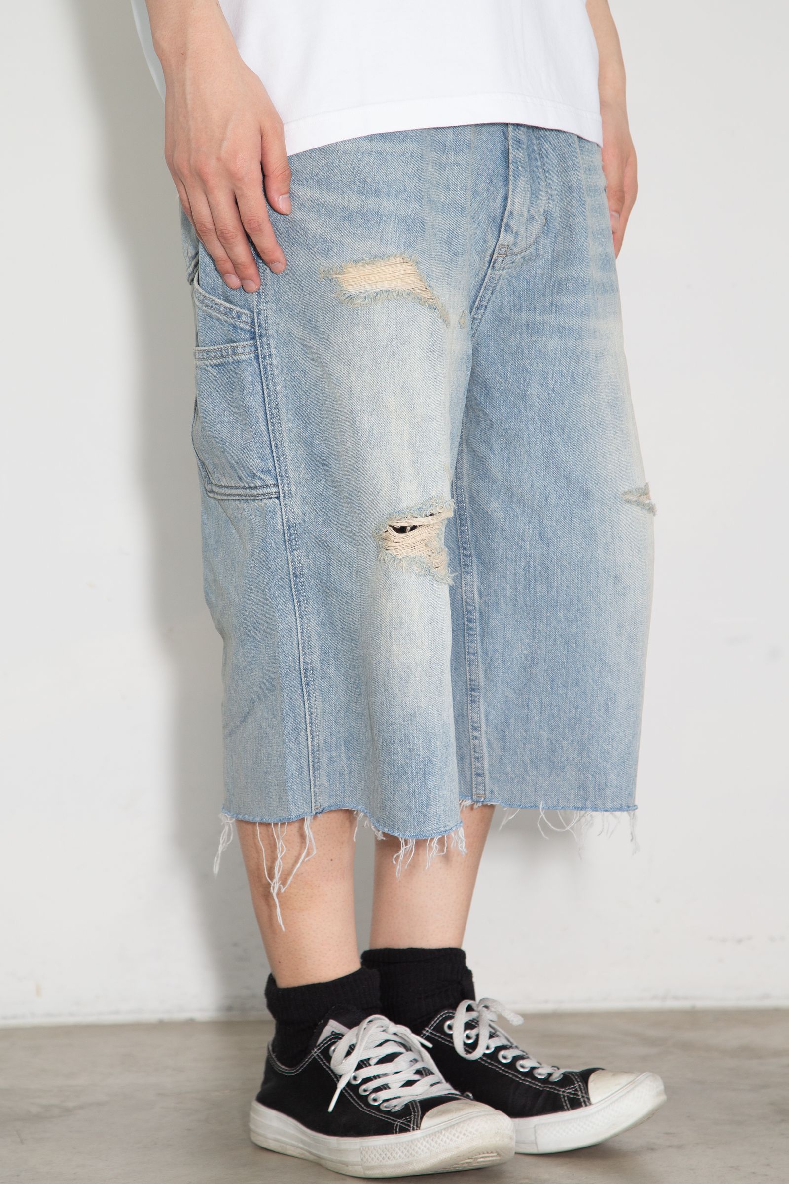 DAMAGED DENIM BUGGY SHORTS / ブルー