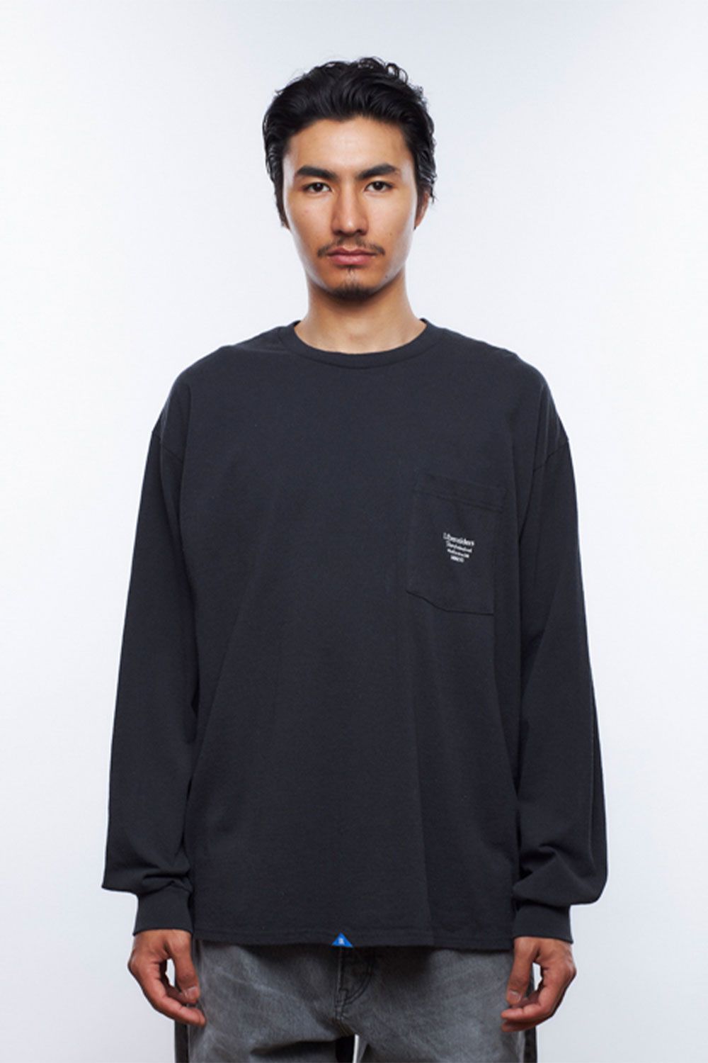 POCKET LOGO L/S TEE / ブラック