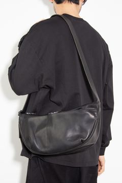 GUIDI CALF SHOULDER BAG / ブラック