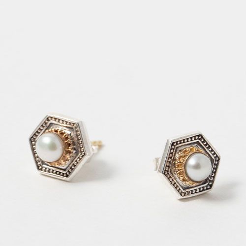 Cyclades Small Stud Polygon Earrings（Pearl） / GA006