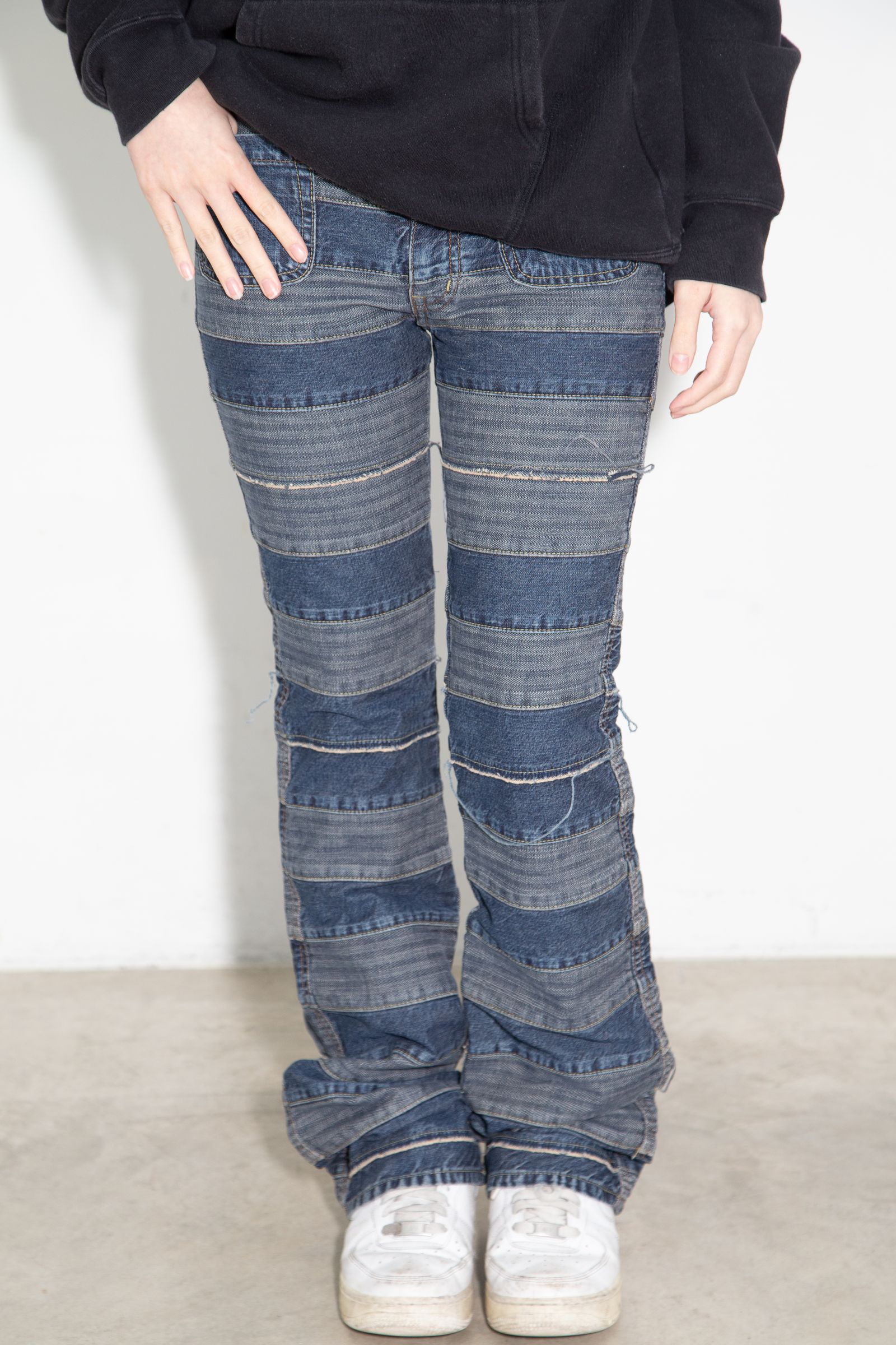 スクラッチフレアデニムパンツ / ライトインディゴ