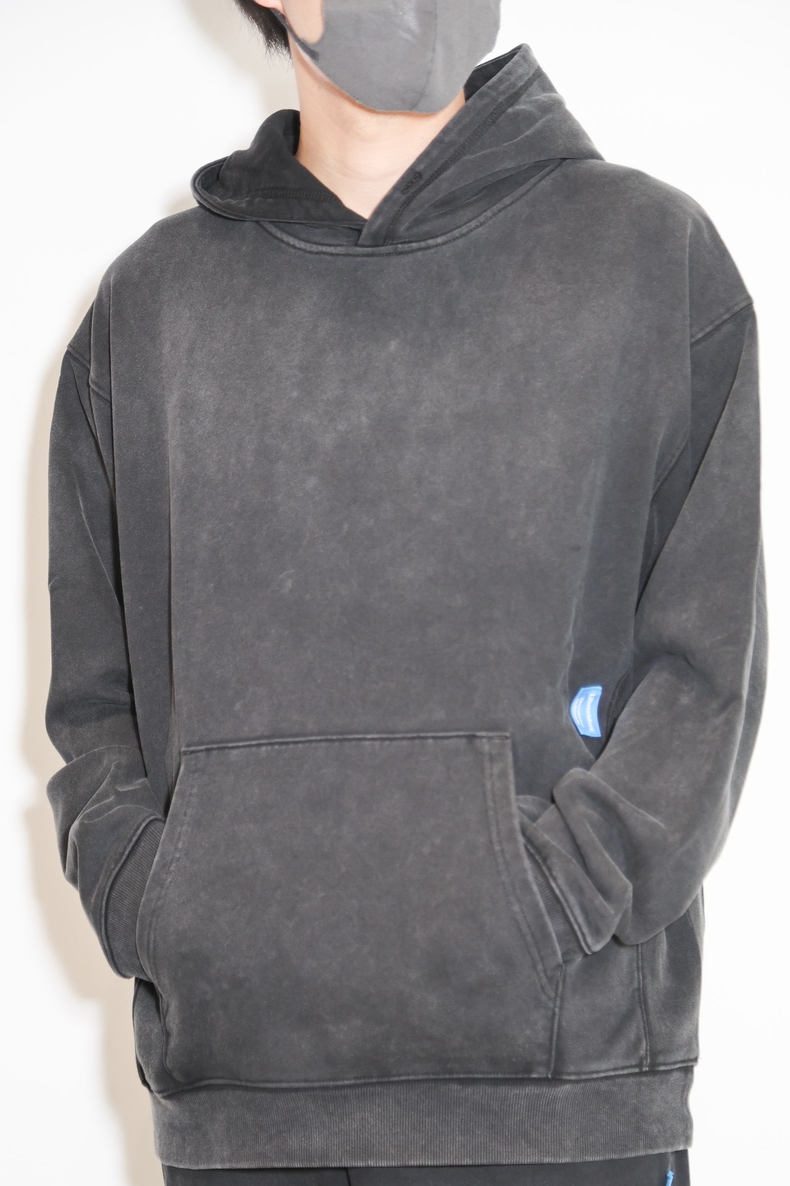 GARMENT DYED HOODIE / ブラック