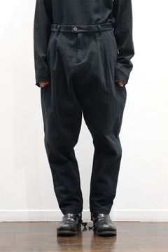drop crotch tapered pants