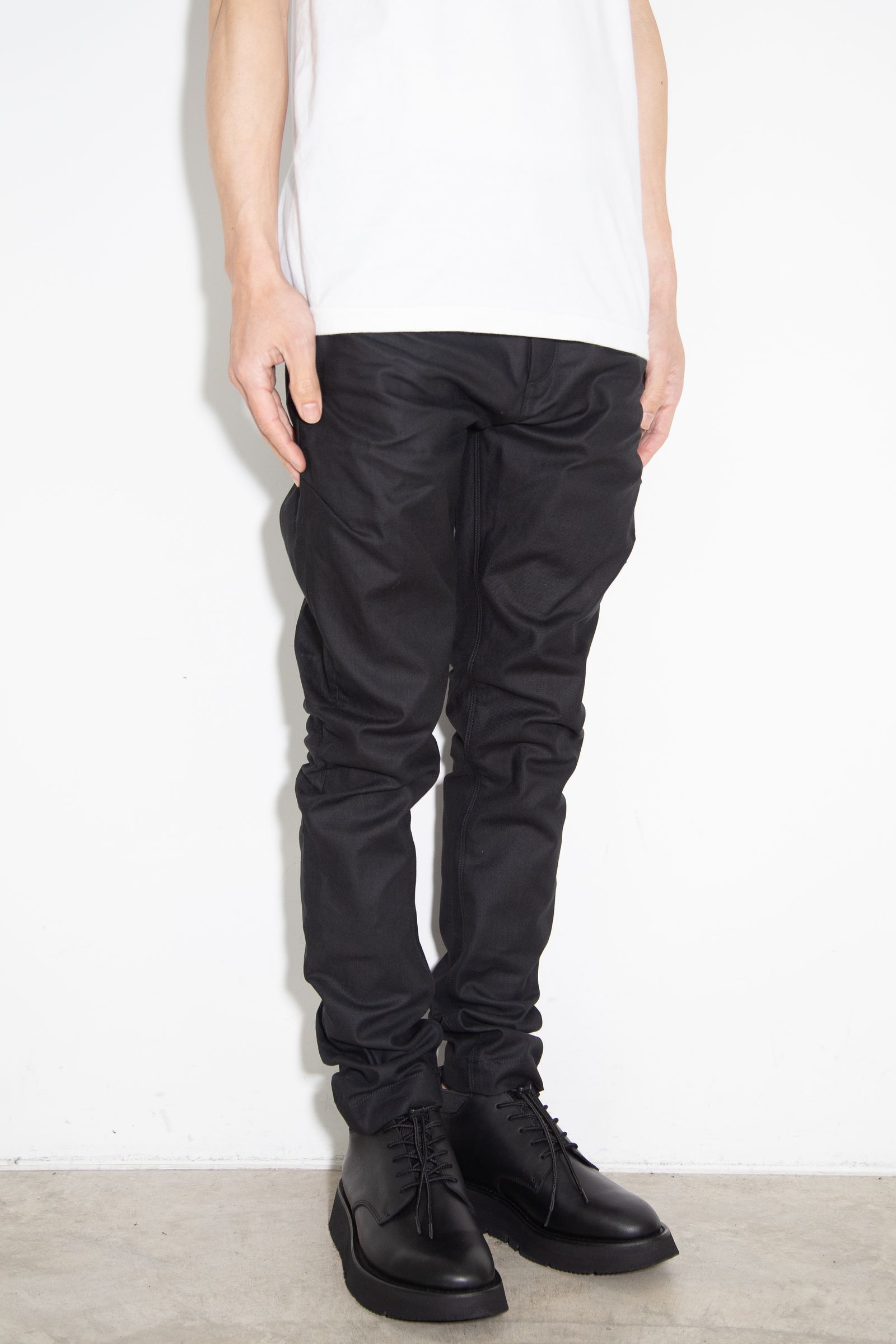 JEANS / ブラック