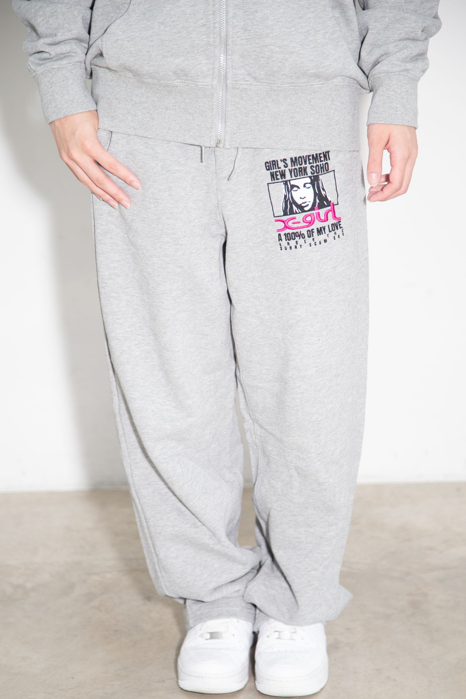 FACE BOX AND MESSAGE SWEATPANTS / アッシュ