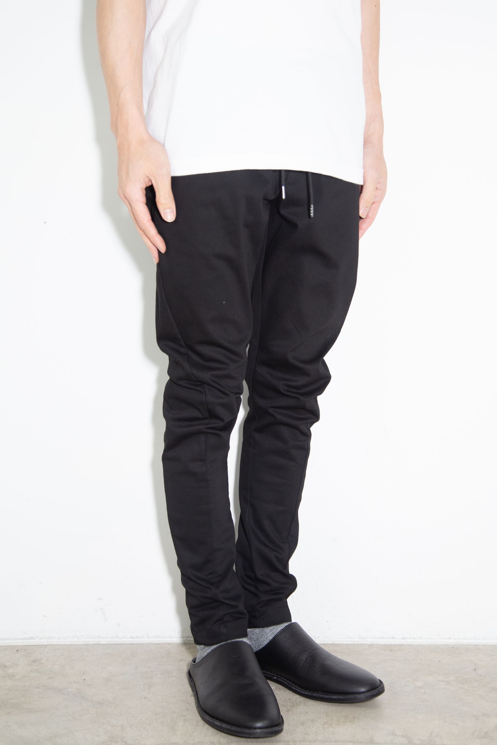RUBBER STRECH TWILL THREE DIMENSIONAL PANTS / ブラック