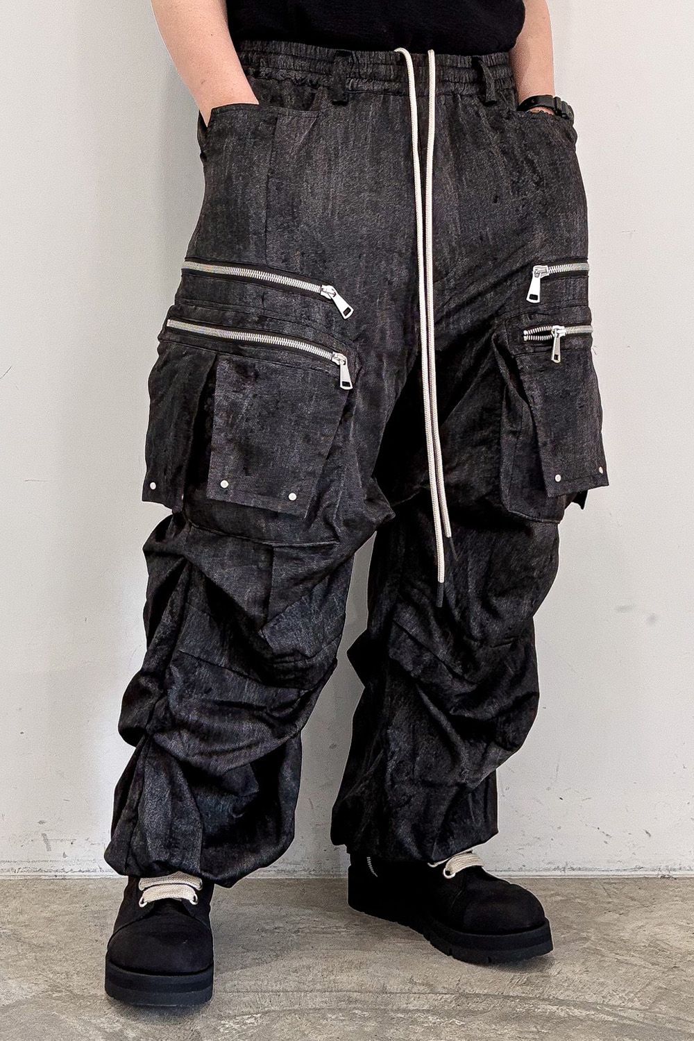 ABSTRACT CARGO TUCK WIDE / ブラック