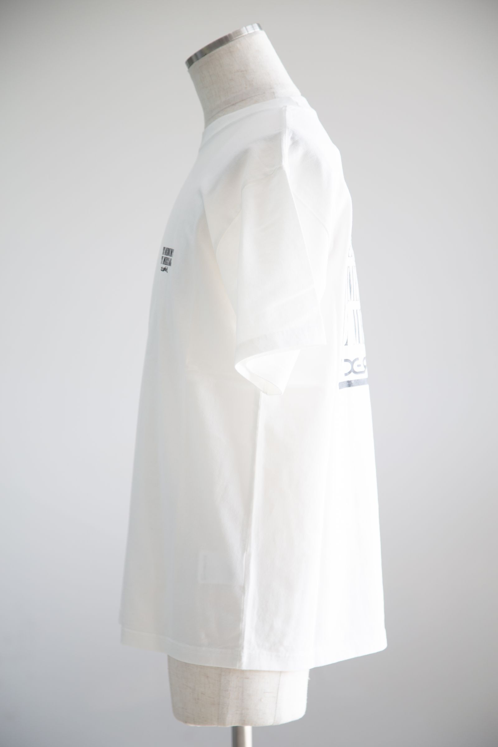 VINTAGE LABEL FACE LOGO S/S TEE / ホワイト