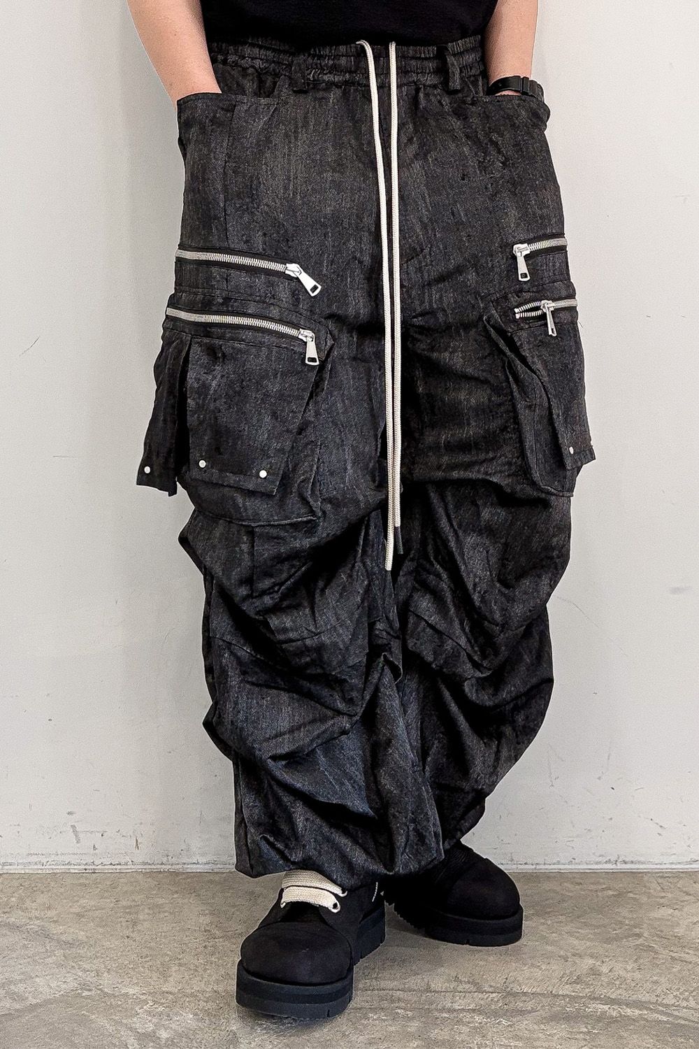 ABSTRACT CARGO TUCK WIDE / ブラック