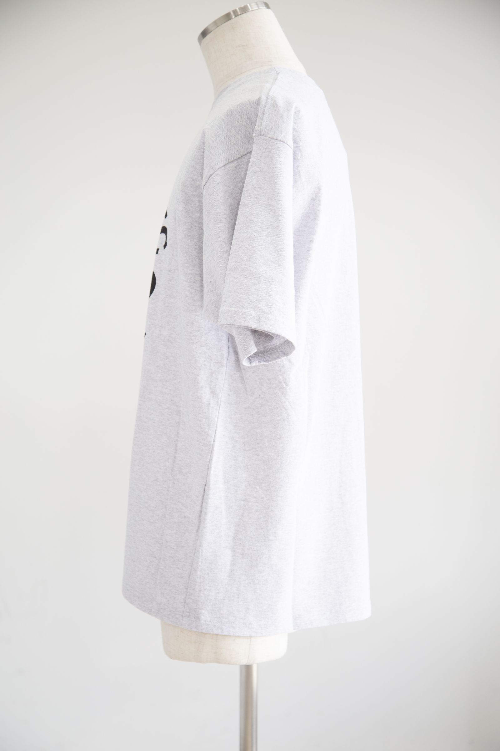 STM BIG RED Tシャツ / トップグレー