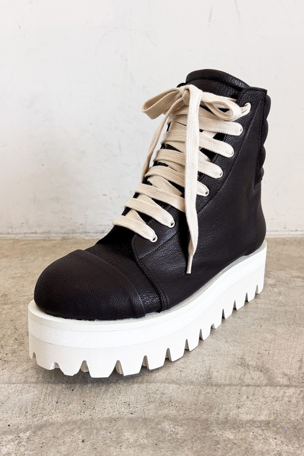 BOOTS / ブラック×ホワイト