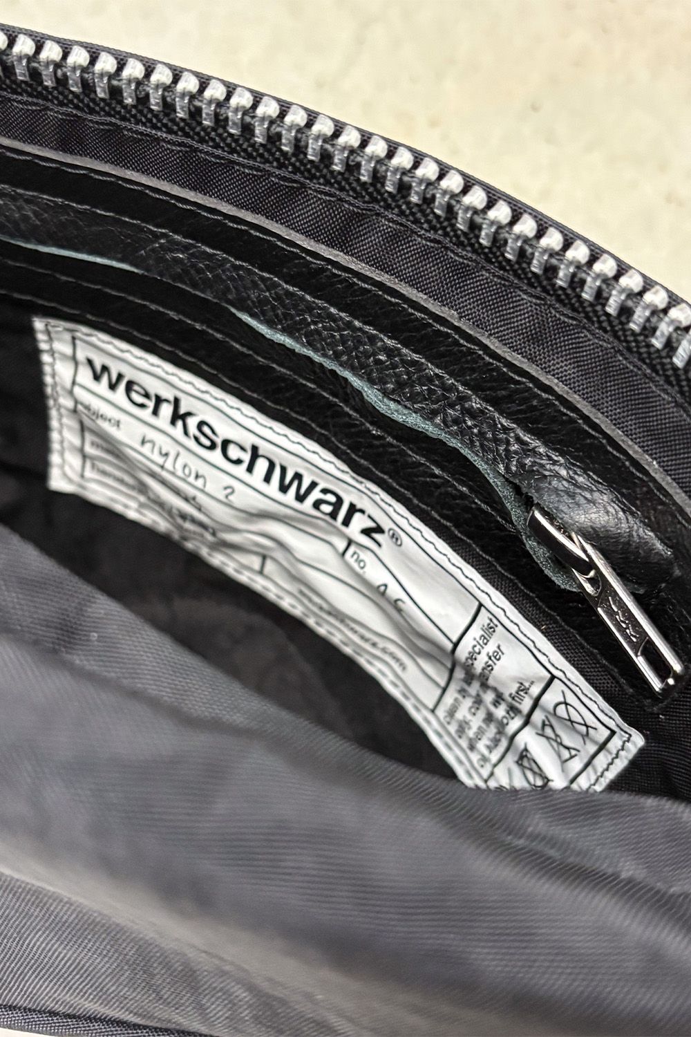 NYLON 2 / ブラック