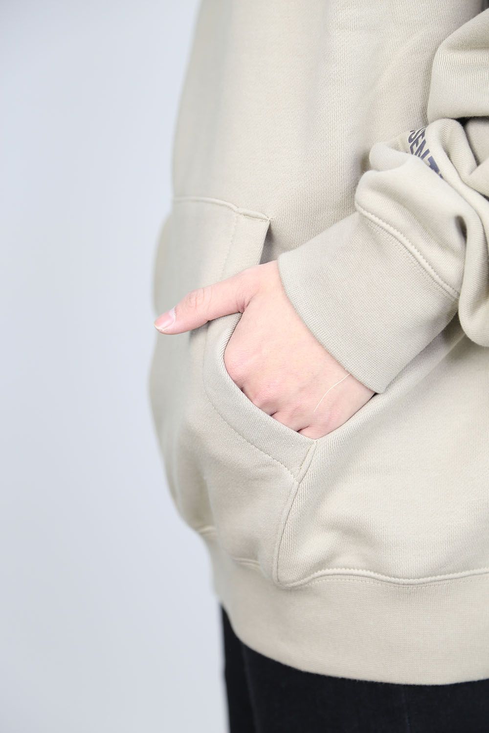 FRONT LOGO HOODIE / タン