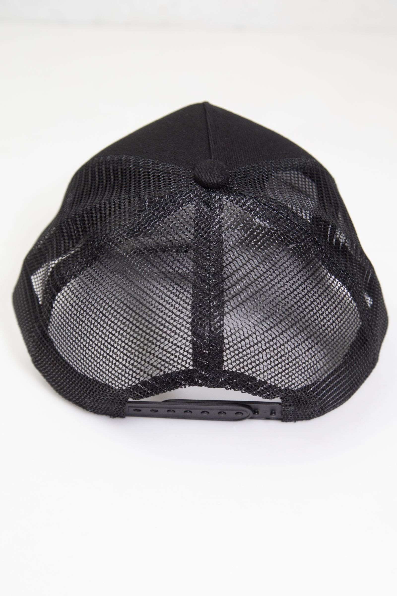 RHINESTONE LOGO MESH CAP / ブラック