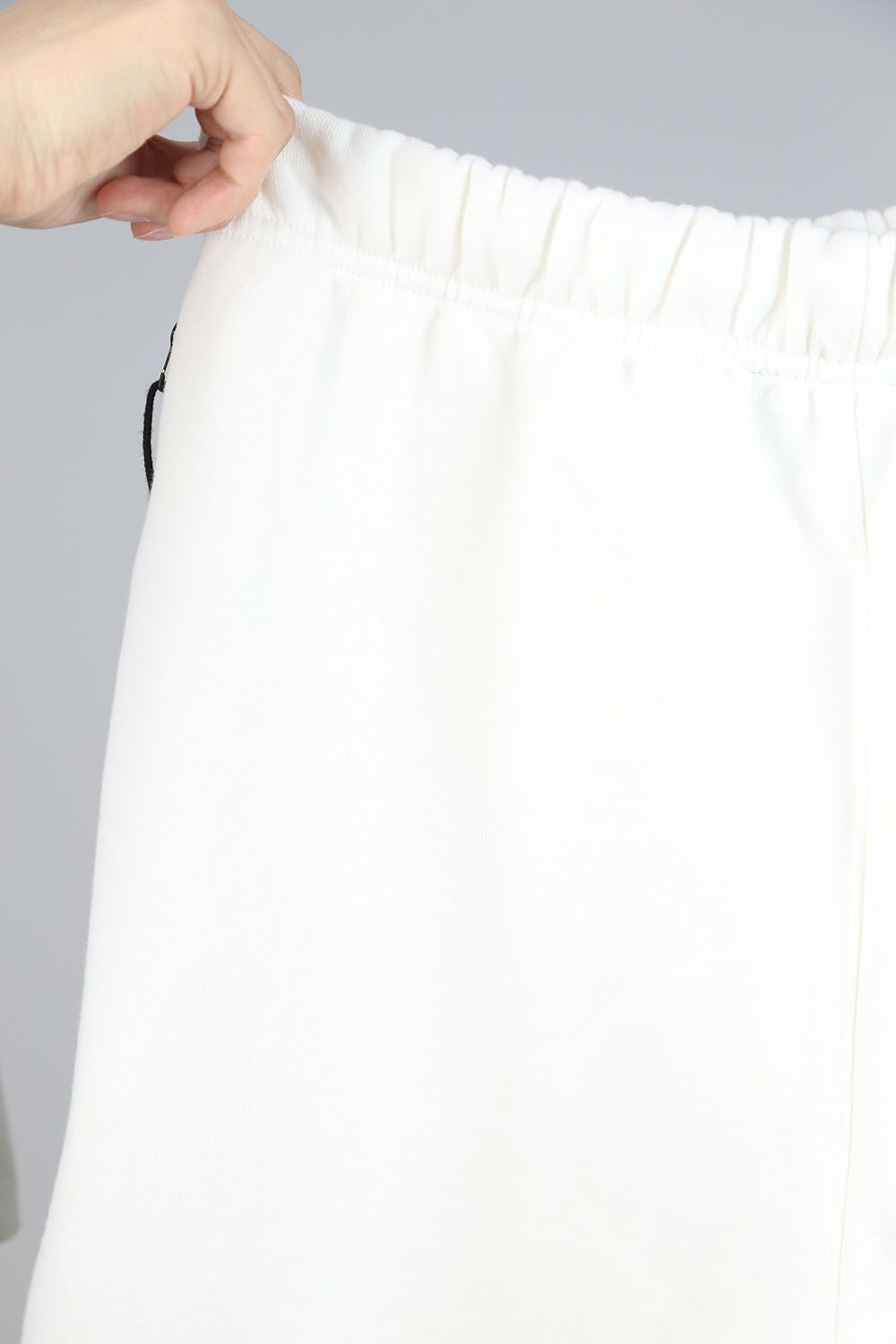 FRONT LOGO REFLECTOR SWEAT PANTS / ホワイト